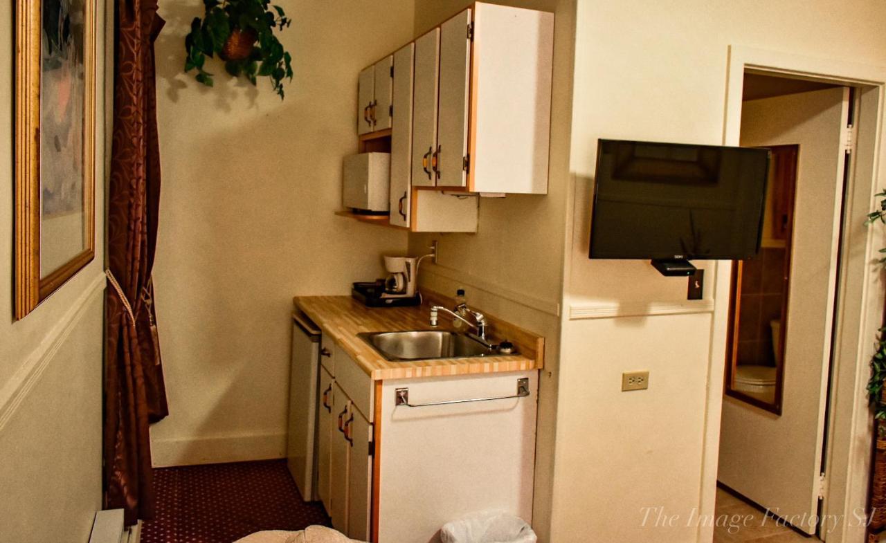 Kennedy Inn St. Andrews By The Sea Екстер'єр фото